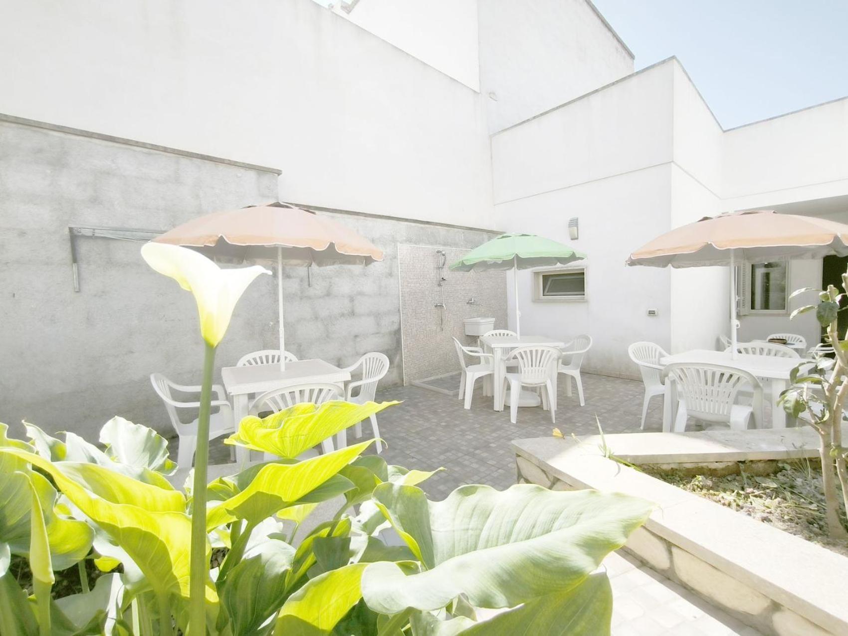 Domus Petrosa Couette-café Sannicola
